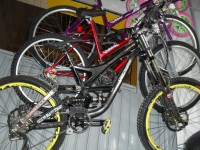 BIKE SPECIALIZED DEMO 8